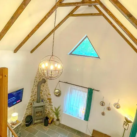 Apartamento Vilux With Indoor Private Parking Braşov Exterior foto