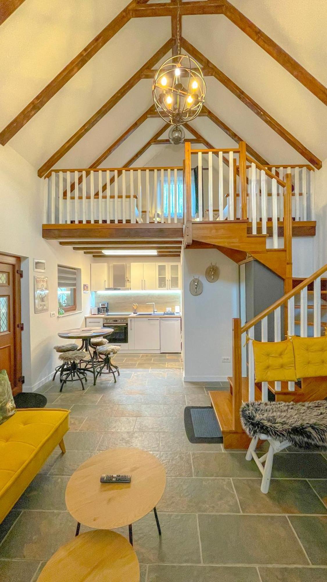 Vilux With Indoor Private Parking Apartamento Braşov